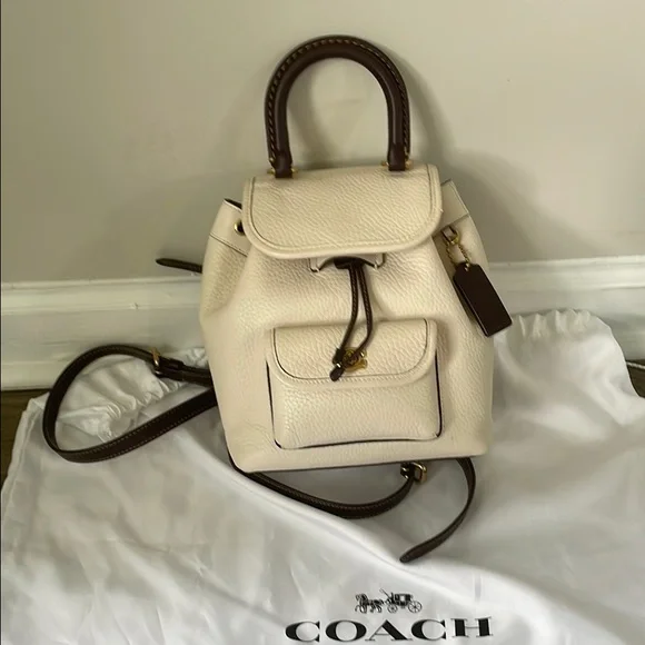 Coach Brown and Cream Backpack Coach | Bags | Coach Tan And Cream Signature Backpack | Poshmark main image 4